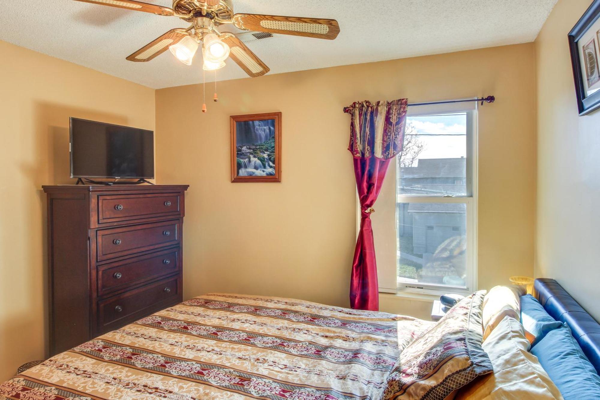 Holiday home Kansas Less Than 3 Mi To Downtown!